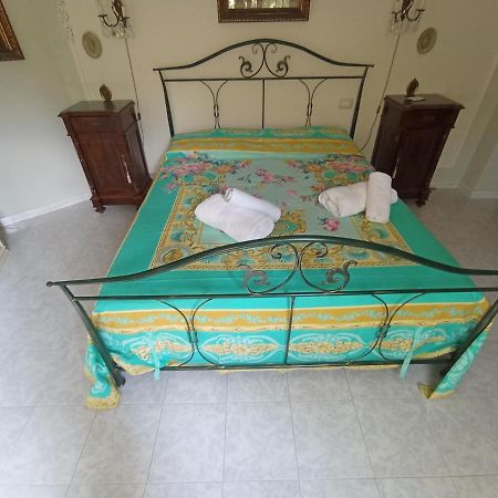 Domus Garden Bed & Breakfast Олбия Екстериор снимка