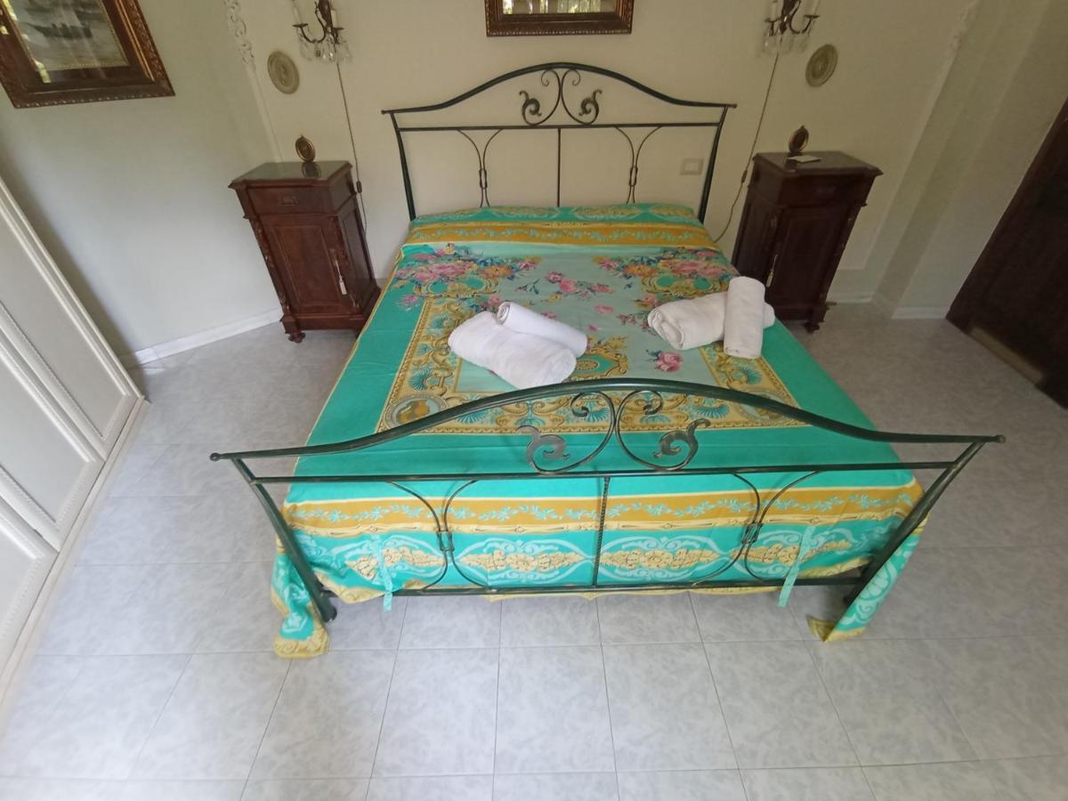 Domus Garden Bed & Breakfast Олбия Екстериор снимка